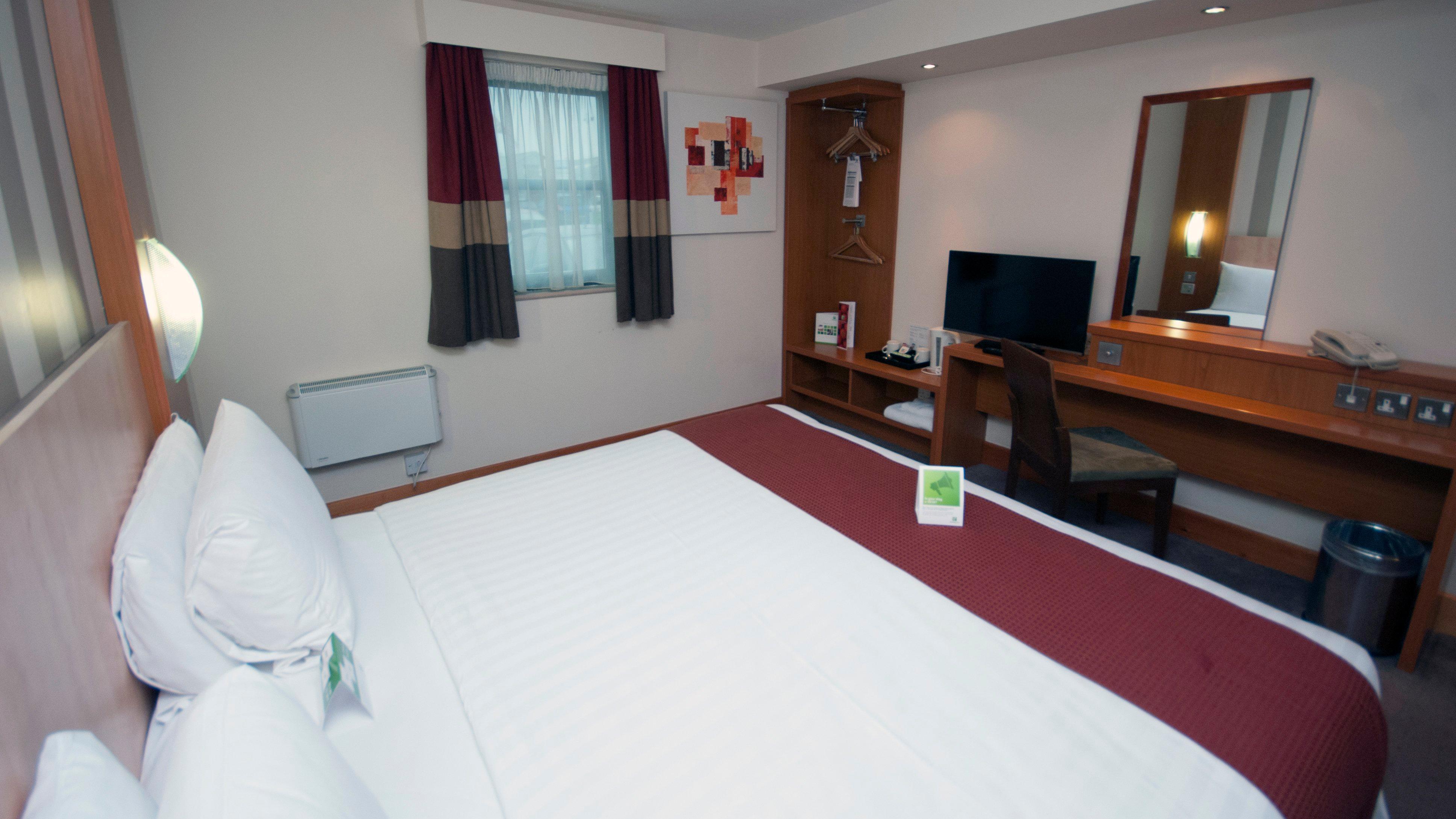 Holiday Inn Manchester - Central Park, An Ihg Hotel Exterior photo